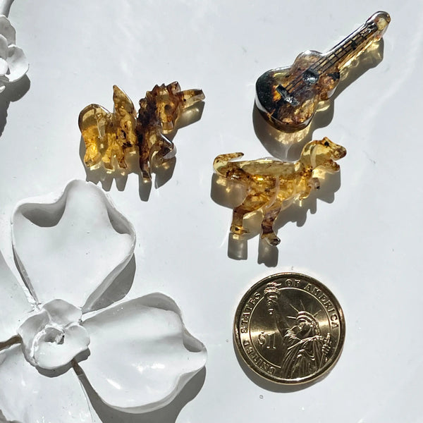 Chiapas Amber Carved Figures - Image #5