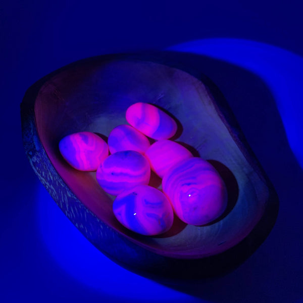 Mangano Calcite Tumbled Stones