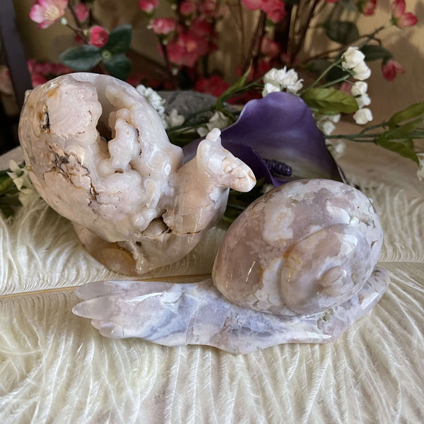 Flower Agate Snail figurines